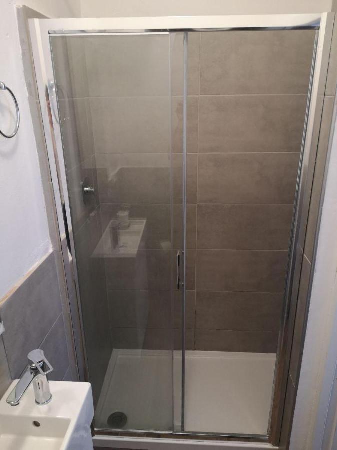 Camera E Bagno Privato A 3 Minuti Dalla Stazione Bologna Exterior foto